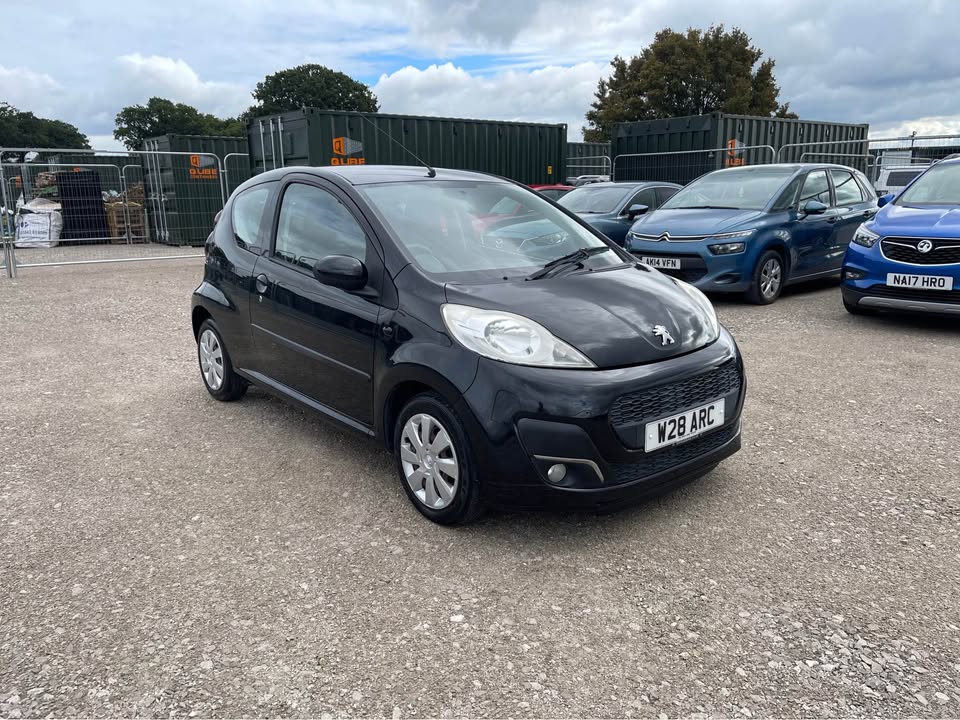 2013 Peugeot 107 photo